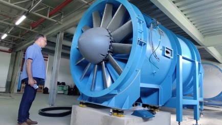 Montagem de túnel de vento no Instituto SENAI de Inovação